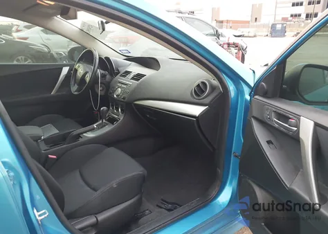 2011 Mazda Mazda3 S Sport из США, поврежденный, VIN JM1BL1K56B1462705